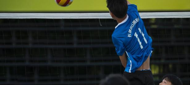 B体育体育官方-关于抢眼球员全力拼搏，球场气氛热闹的信息