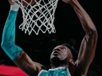 B体育体育下载-半场猛战–黄蜂击败篮网，开拓者逆袭公牛的简单介绍