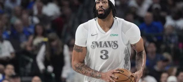 B体育体育网站-罗马后防线遭遇伤病潮，主帅调整战术应对