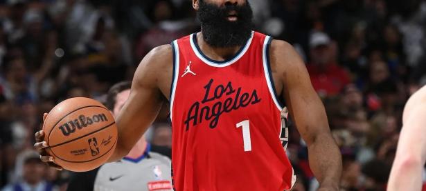 B体育体育app-火箭战胜骑士，哈登三节狂砍30分的简单介绍