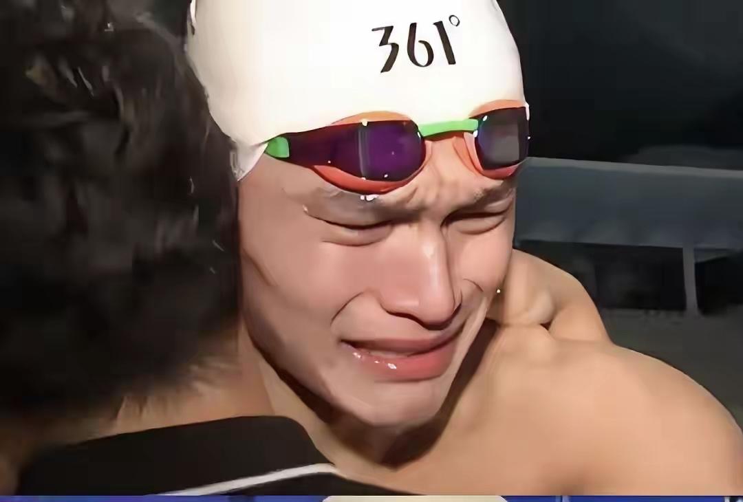 力拔群雄！男子游泳选手刷新世界纪录，震惊全场的简单介绍