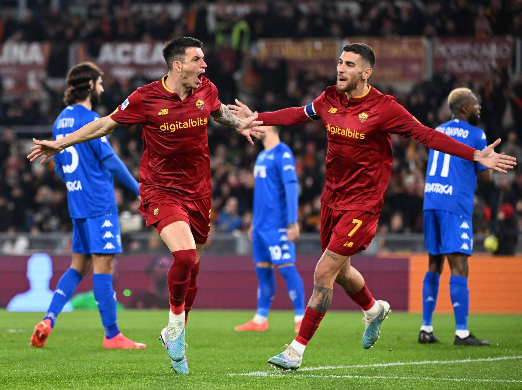 意大利队备战希腊,欧国联淘汰赛胜利在望 意大利队备战希腊,欧国联淘汰赛胜利在望