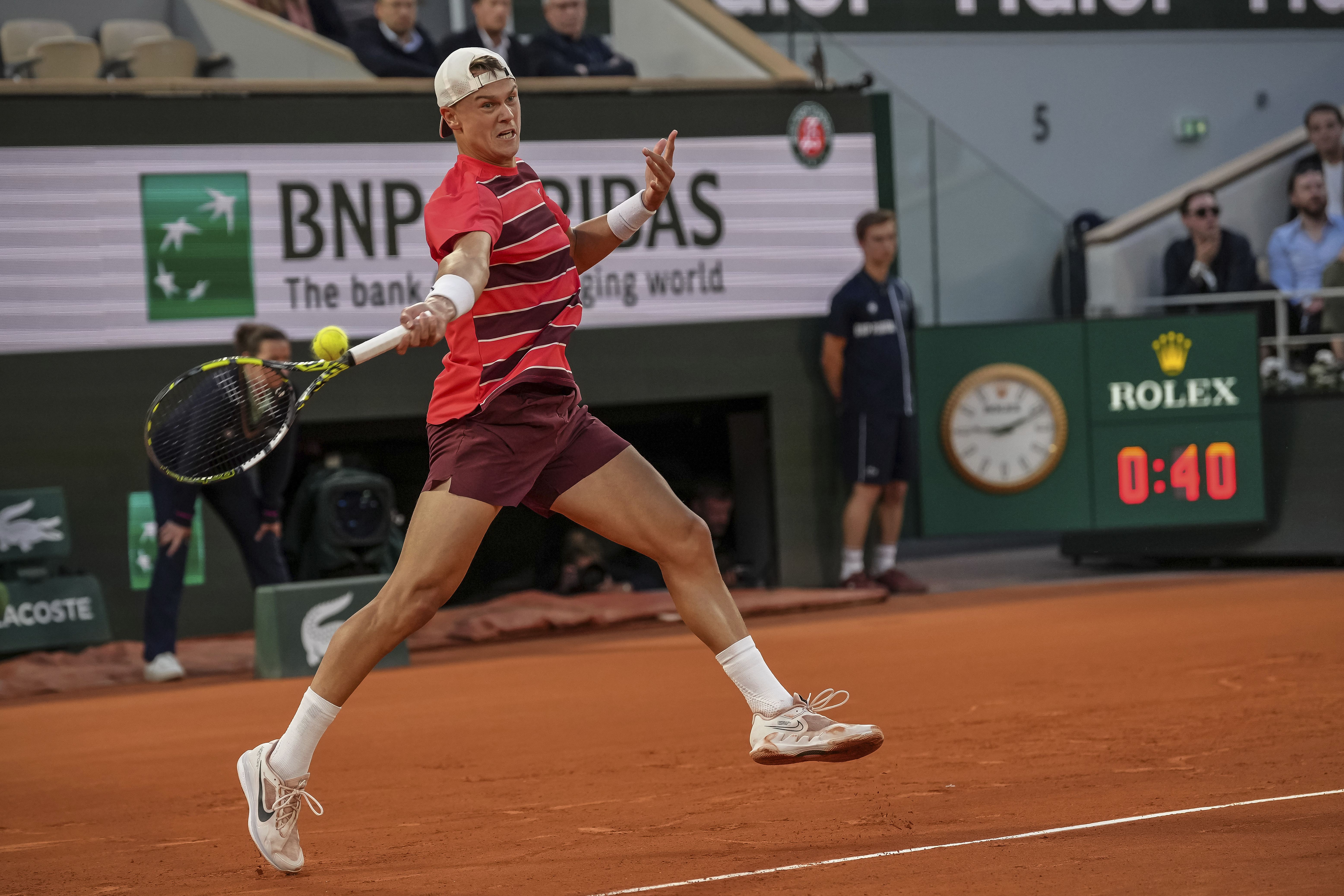 网球单打:瑞士名将晋级八强 网球单打:瑞士名将晋级八强