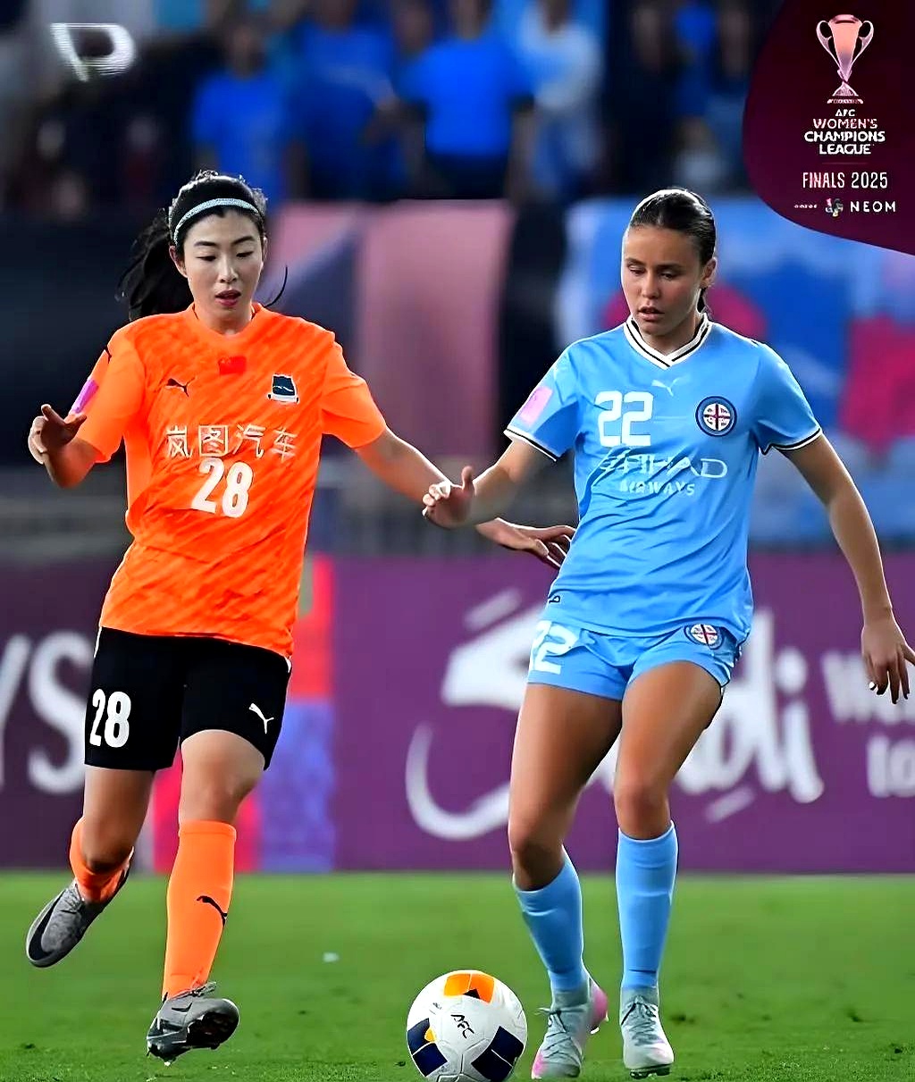 包含夺冠宝座，女足队伍展现实力的词条