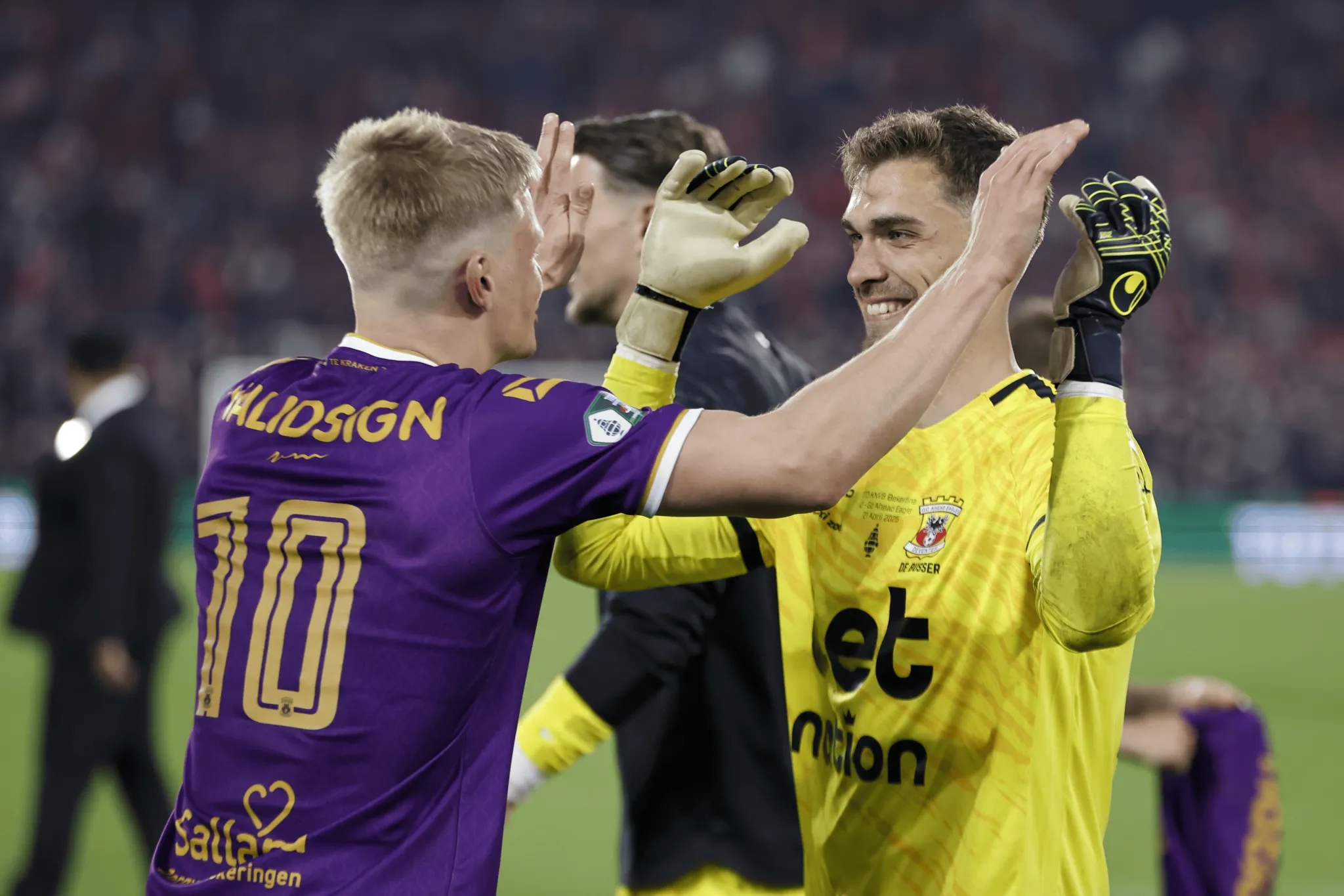 荷兰队力挫波兰，锁定欧洲冠军赛半决赛名额