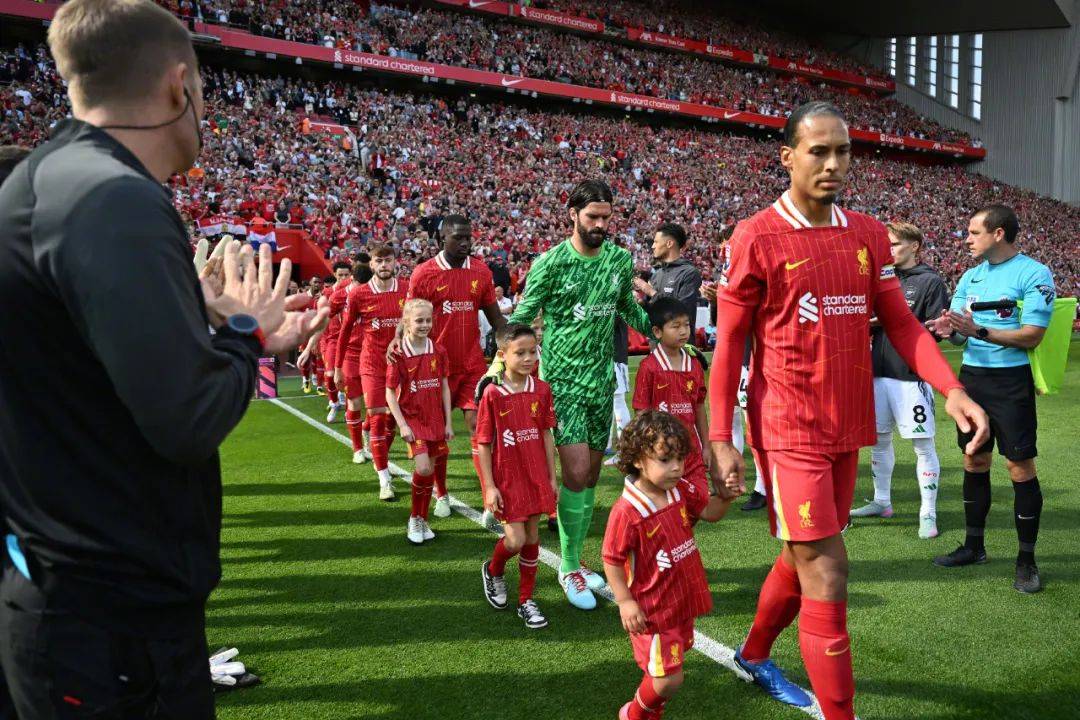 包含塞维利亚引进荷兰国脚范迪克,欲重振球队攻击力的词条 包含塞维利亚引进荷兰国脚范迪克,欲重振球队攻击力的词条