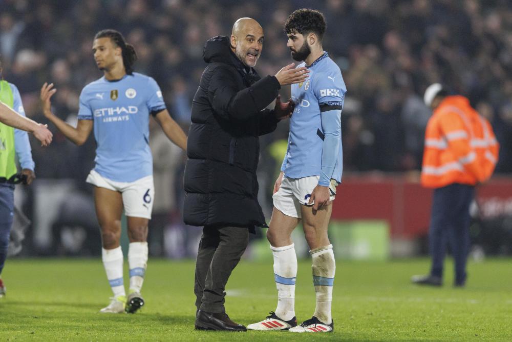 包含曼城客场战平,小组形势动荡的词条 包含曼城客场战平,小组形势动荡的词条