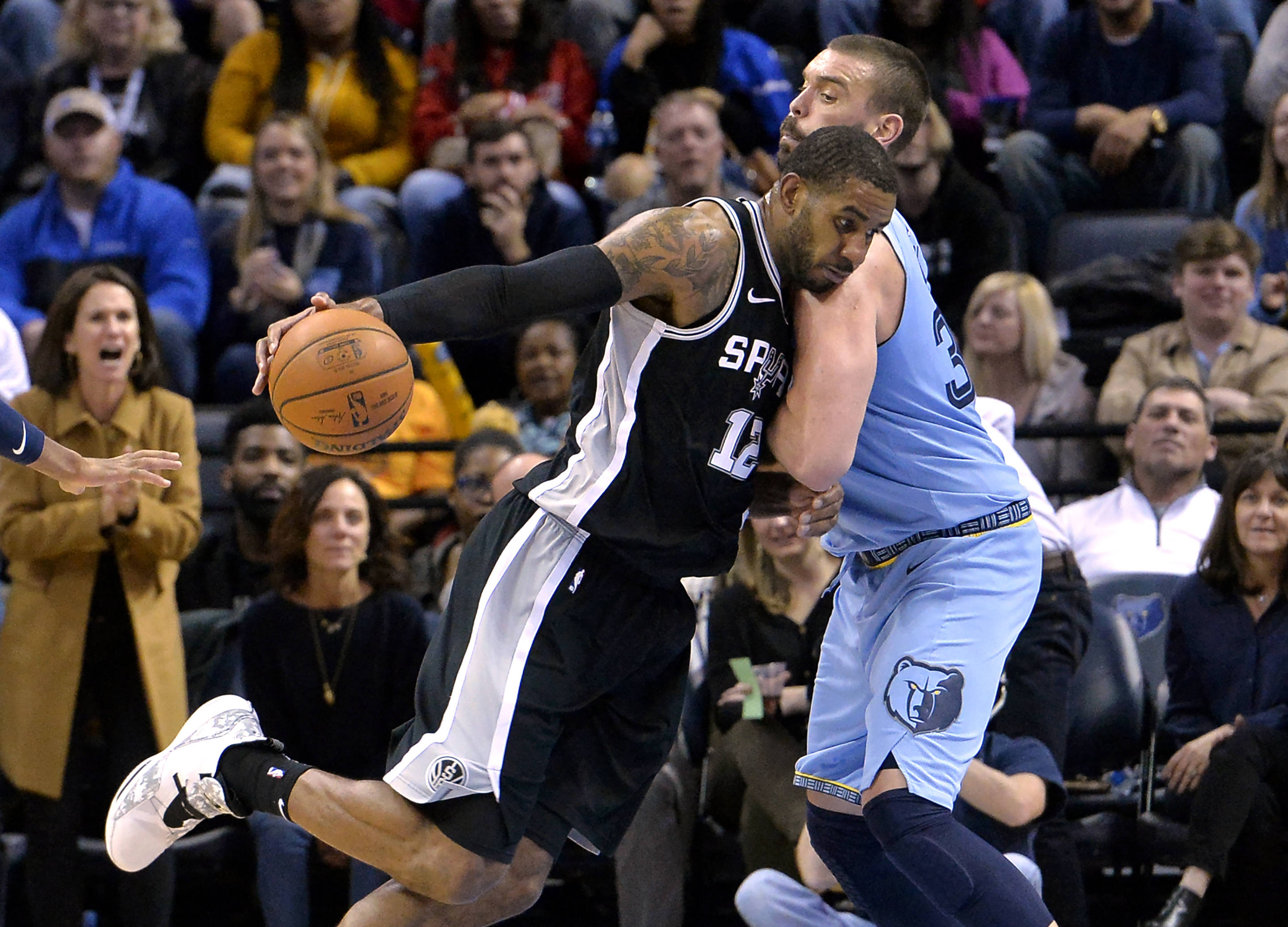 勇士惨输76人,吞下两连败 勇士惨输76人,吞下两连败